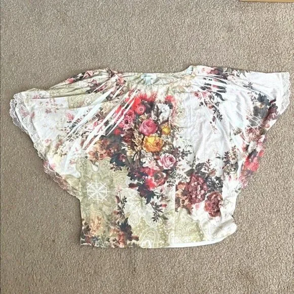 Dress Barn  Floral  Bat Wing Sleeve Scoop Neck Top Shirt. - Size XL - Picture 2 of 7